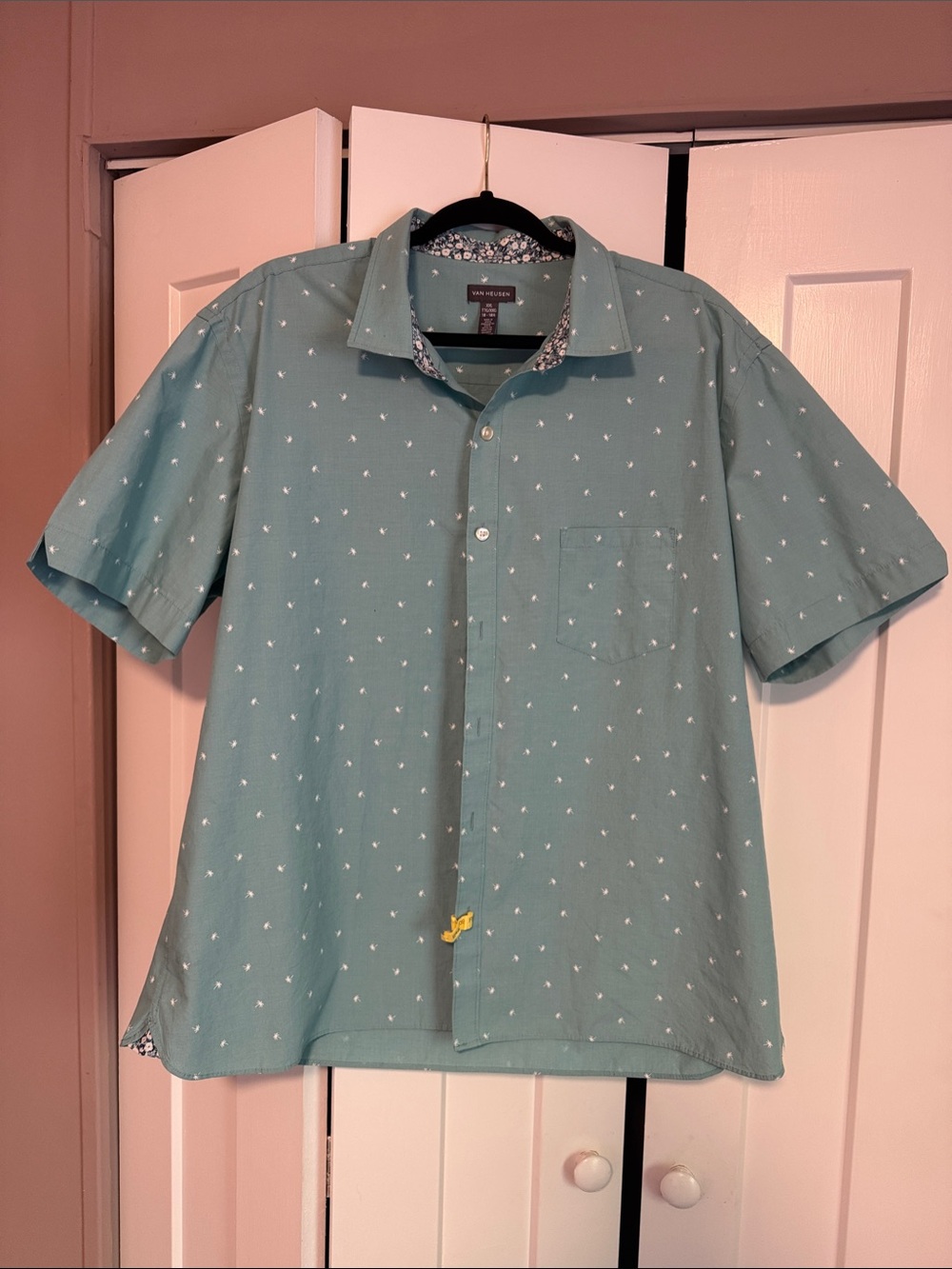 Van Heusen Short Sleeve Button-Down Shirt in Seafoam Green with Palm Tree Print